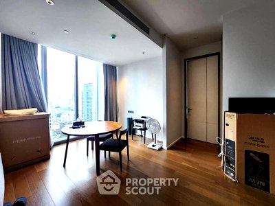 Condos for sale Phrom Phong : 3-BR Condo at KRAAM Sukhumvit 26 near BTS Phrom Phong (ID 2733825)