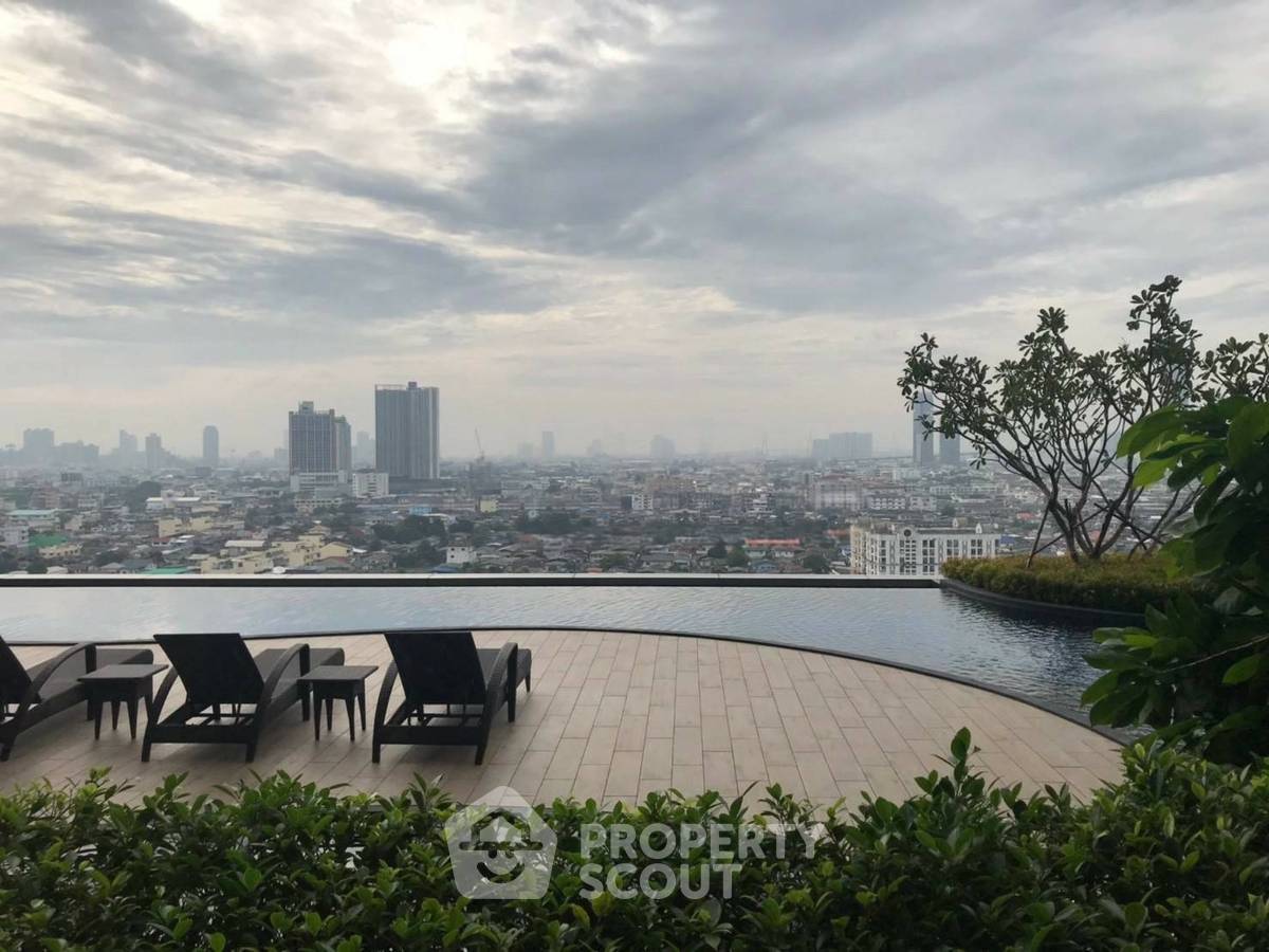 picture 3-BR Condo at Menam Residences in Wat Phraya Krai (ID 2734276) - 6/6
