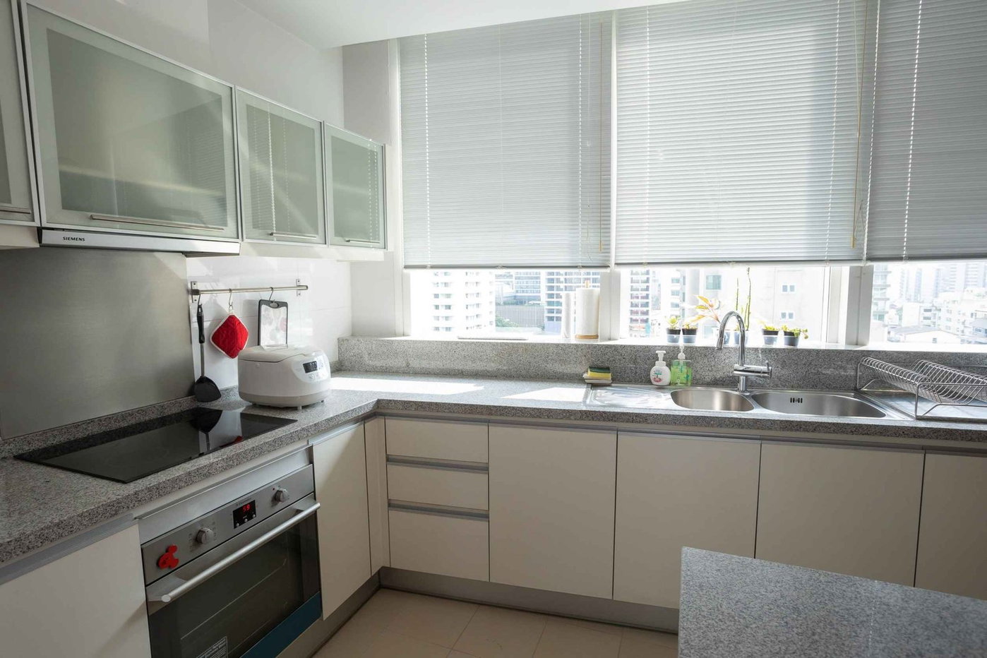 รูป LTH10922OP–Millennium Residence FOR SALE 3 beds 3 baths size 128 Sq.m. Near BTS Asoke Station ONLY 22.5MB - รูปที่ 6/10