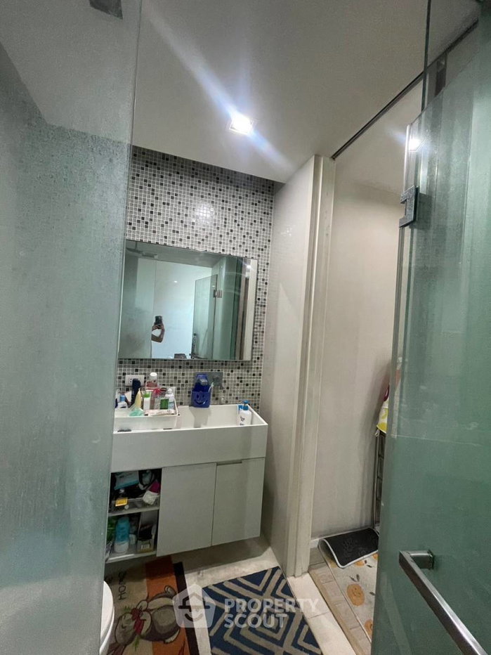 รูป คอนโด 1-ห้องนอน ที่ เดอะ รูม สุขุมวิท 21 ใกล้ MRT สุขุมวิท (ID 2734488) - รูปที่ 5/13