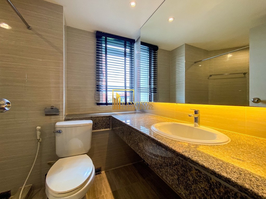 รูป Renovated 3 Bed Apartment For Rent in Sathorn - BR0768AP - รูปที่ 17/46