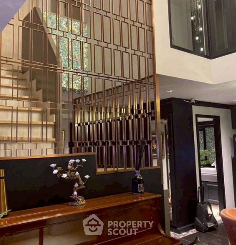 รูป คอนโด 3-ห้องนอน ที่ ณ วรา เรสซิเดนส์ ใกล้ BTS ชิดลม (ID 2738572) - รูปที่ 4/5