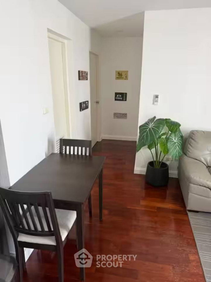 picture 2-BR Condo at 49 Plus near BTS Phrom Phong (ID 2726296) - 3/20