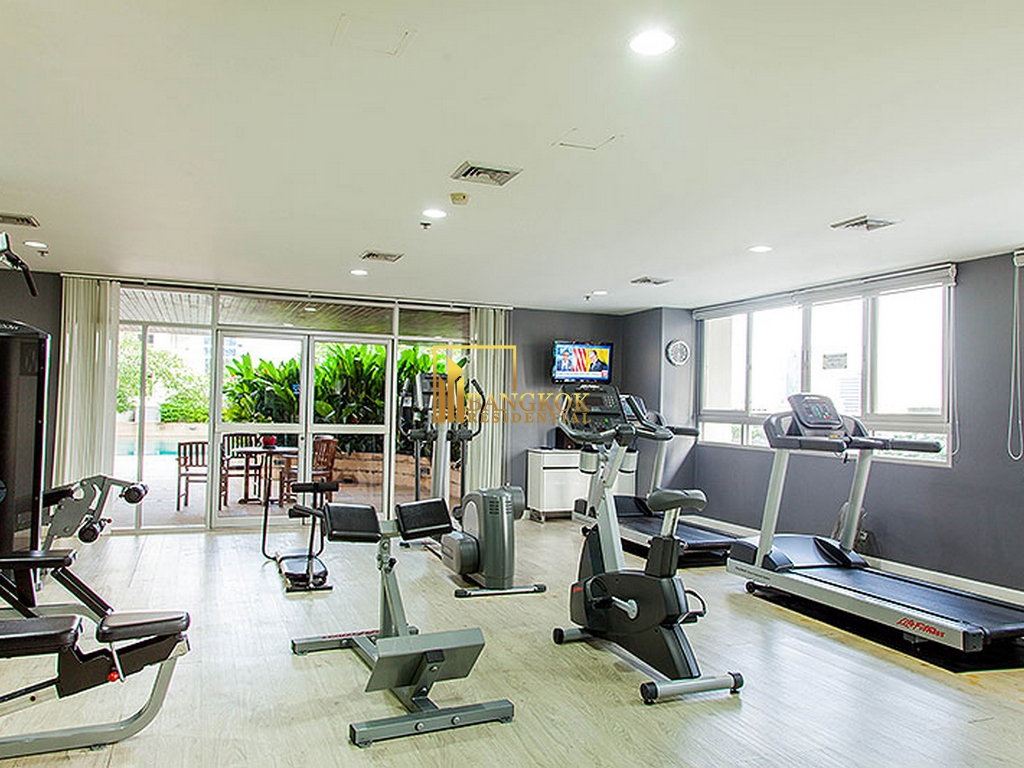 รูป Fully Renovated 3 Bedroom Apartment in Phrom Phong Area - BR21315AP - รูปที่ 33/48