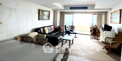 Condos for sale : 2-BR Condo at Cha-Am Grand Condotel close to Cha-Am Beach (ID 2716950)