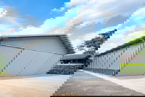 โกดังให้เช่าขนาดใหญ่ มี 2 ยูนิต 2 น้ำใกล้ APL บ้านทับช้าง 900 ม 650 ตร.ม.ทำเลศักยภาพ ย่านกรุงเทพกรีฑา