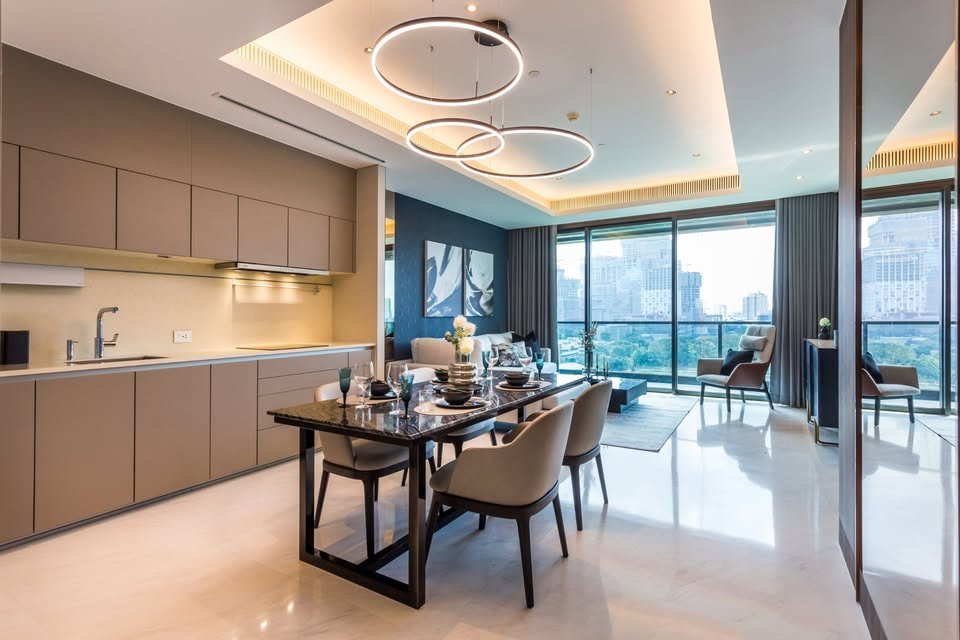 รูป SL137/Sindhorn Tonson คอนโดมิเนียมระดับ Ultra Luxury ที่ผสานความเรียบหรูเหนือระดับเข้ากับความเป็นส่วนตัวอย่างแท้จริง - รูปที่ 3/19