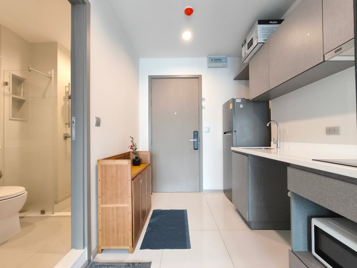 รูป 🌆 ให้เช่า: Life Asoke Hype เพียง 550 ม. ถึง MRT พระราม 9 | เฟอร์ครบ พร้อมอยู่ @90condo 🌃 - รูปที่ 4/7