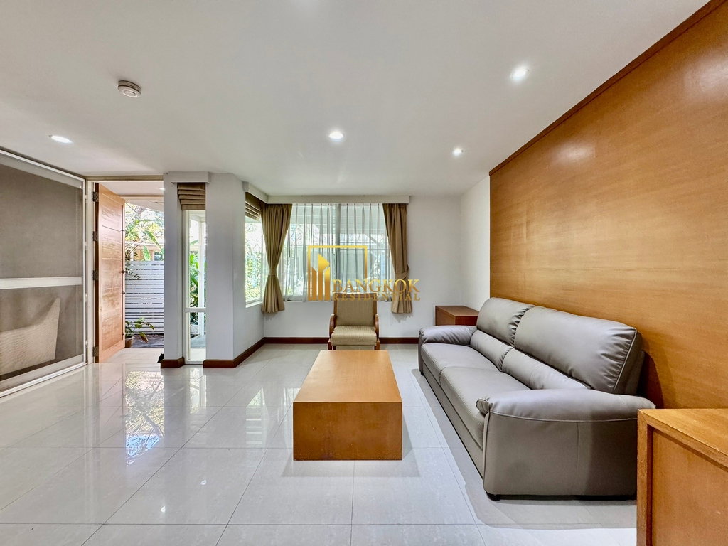 picture Expansive 4 Bedroom House With Pool Access in Ekkamai - BR28090SH - 4/32
