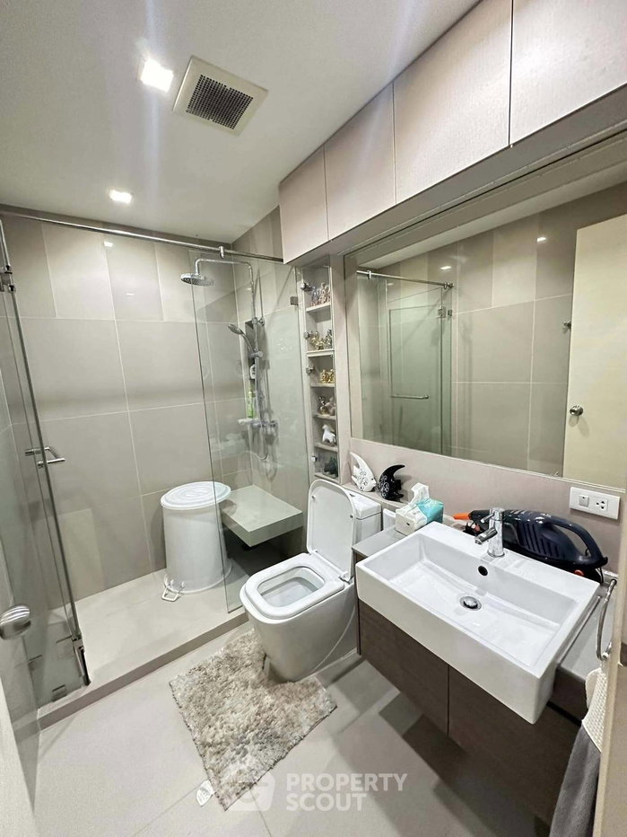 รูป คอนโดมิเนียม 2 ห้องนอน ชั้น 20 ขนาด 65 ตร.ม. ควินน์ คอนโด รัชดา 17 ใกล้ MRT สุทธิสาร 400 ม. (ID 2744584) - รูปที่ 11/12