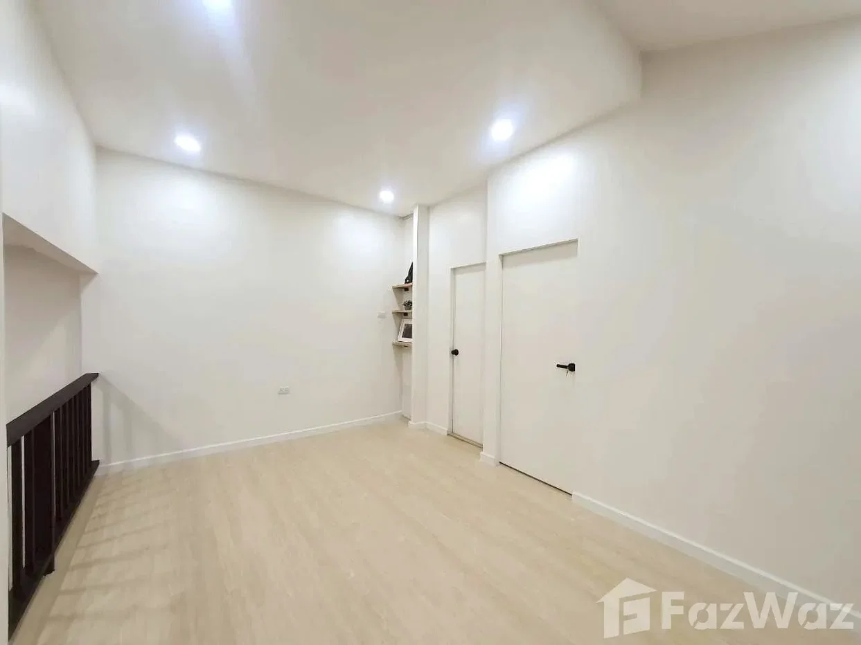 picture 2 Bed 2 bath for sell 6119582 - 7/11