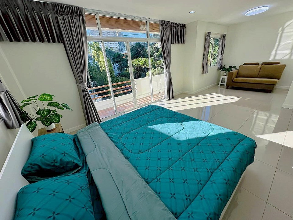 รูป บ้านเดี่ยว 5 ห้องนอน รีโนเวทใหม่ พร้อมพงษ์ ** NO CO-AGENT ** - รูปที่ 6/18
