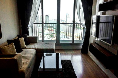 Condos for rent : For Rent Condo RHYTHM SATHORN Building SOUTH, Floor 36,1 bed room, Room size 40.00 sqm