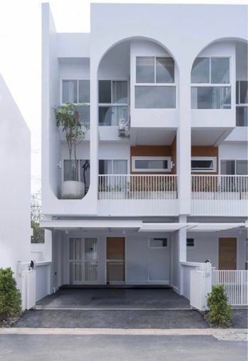 🏠 ให้เช่า! ทาวน์โฮม 3 ชั้น ทำเลทอง ใกล้เซ็นทรัลเฟส  Monotown 3 สันผีเสื้อ – บ้านสวย พร้อมอยู่