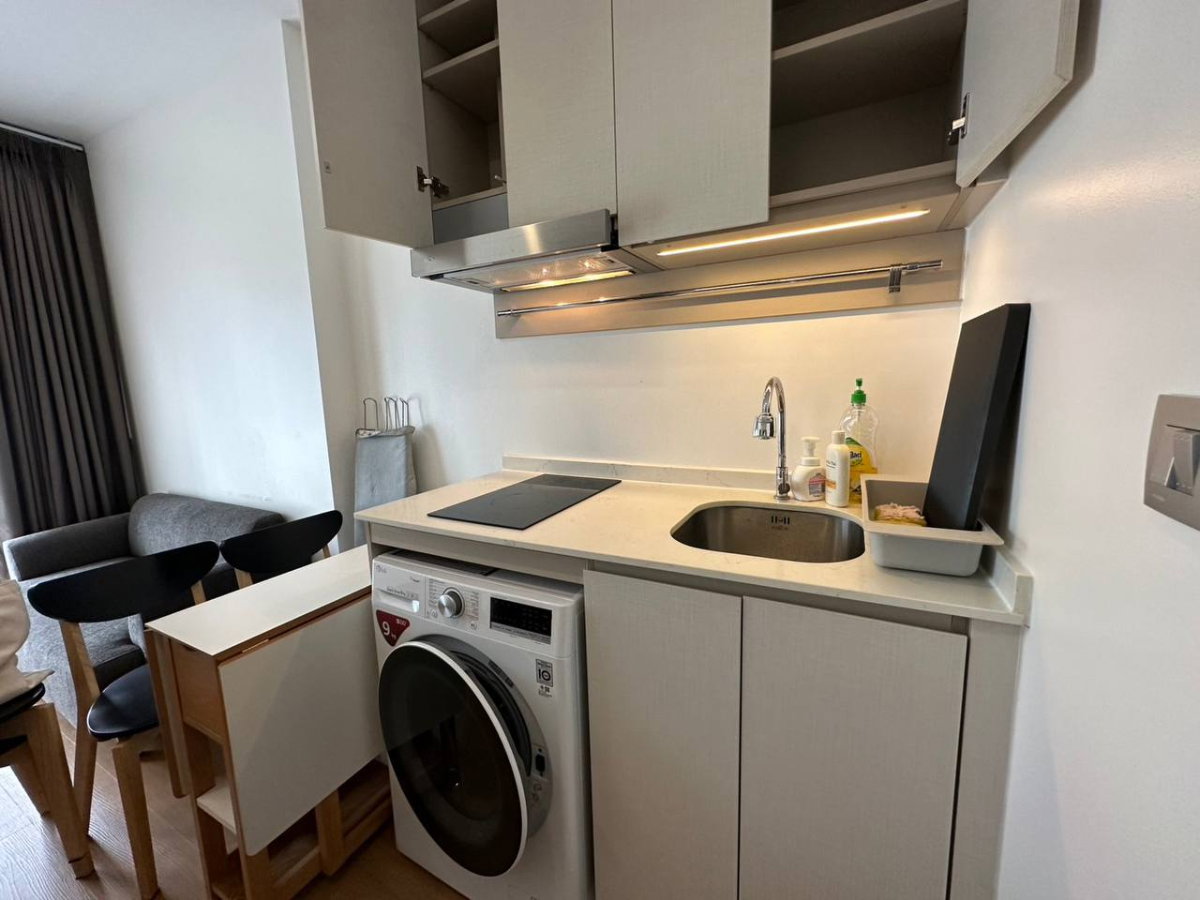 รูป Knightsbridge Prime Sathorn【𝐒𝐄𝐋𝐋 & 𝐑𝐄𝐍𝐓】🔥ห้องโทนหรูเรียบ เท่แบบโมเดิร์น ดูแพงทุกมุม🔥 ติดต่อไลน์ไอดี: @hacondo - รูปที่ 8/10