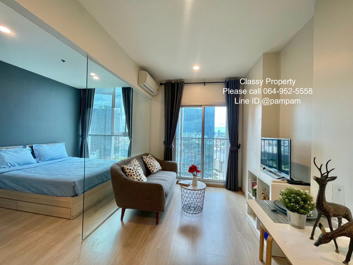 รูป ให้เช่าคอนโด : โนเบิล รีวอล์ฟ รัชดา1 1 ห้องนอน แบบกั้นกระจกใส เฟอร์ครบ ติดMRTศูนย์วัฒนธรรม (Noble Revolve Ratchada1)  - รูปที่ 1/9