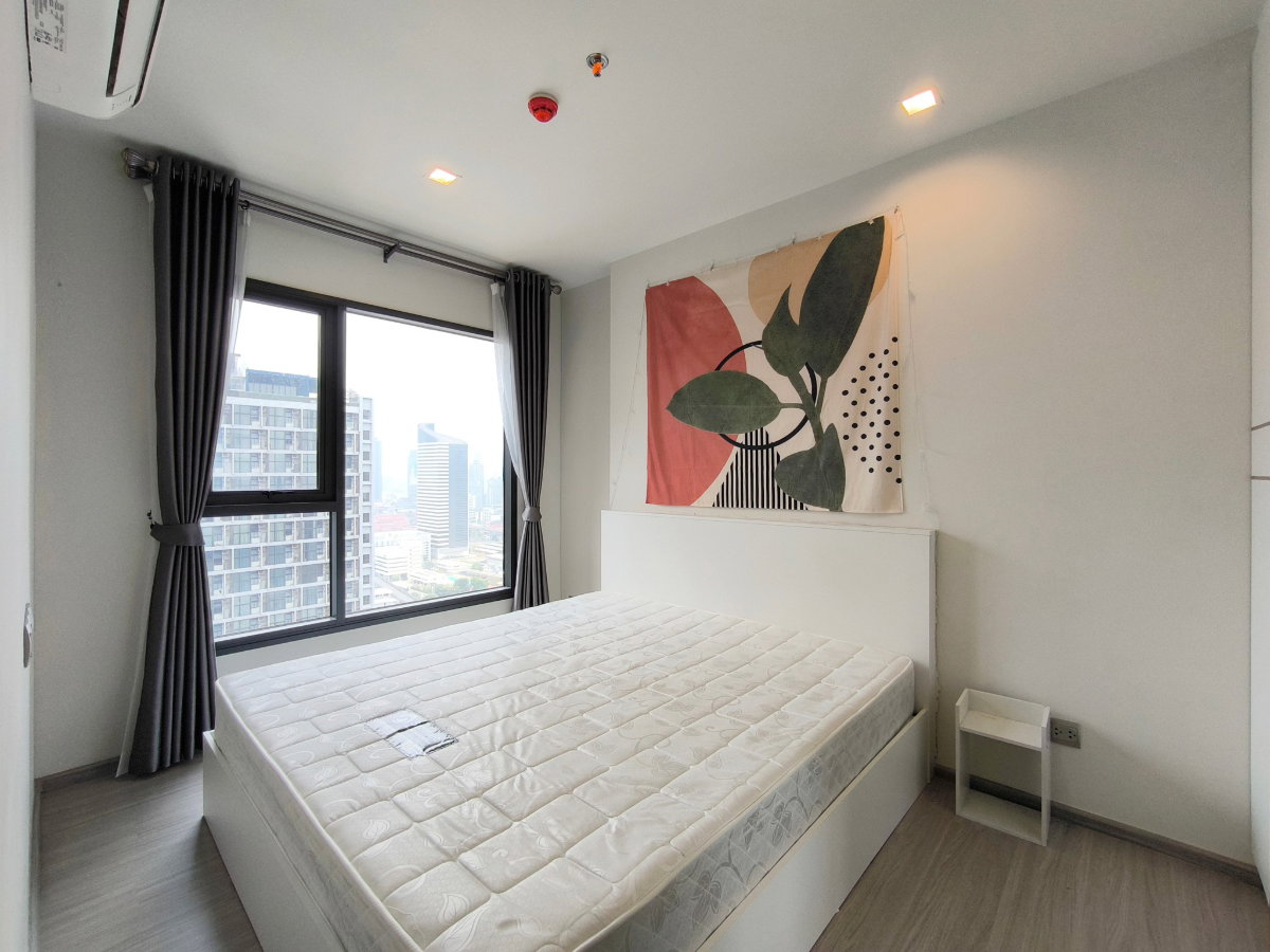 รูป 🌆 ให้เช่า: Life Asoke Hype เพียง 550 ม. ถึง MRT พระราม 9 | เฟอร์ครบ พร้อมอยู่ @90condo 🌃 - รูปที่ 1/7