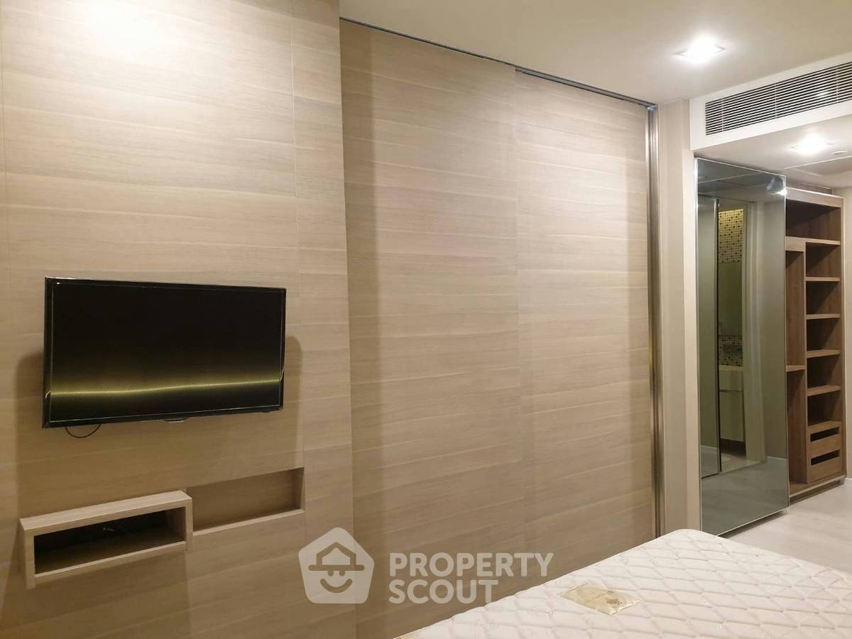 รูป คอนโด 1-ห้องนอน ที่ เดอะ รูม สุขุมวิท 21 ใกล้ MRT สุขุมวิท (ID 2742940) - รูปที่ 2/7