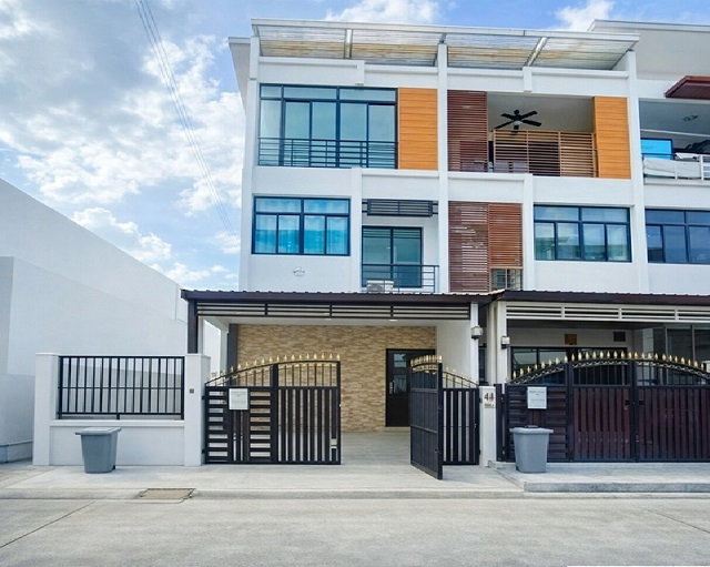 รูป สาทร ตลาดกัลปพฤกษ์ ให้เช่าทาวน์โฮม 3 ชั้น 3 นอน 3 น้ำ ใกล้เดอะมอลล์ บางแค 2.8 กม. 25 ตร.ว. 300 ตร.ม - รูปที่ 1/8