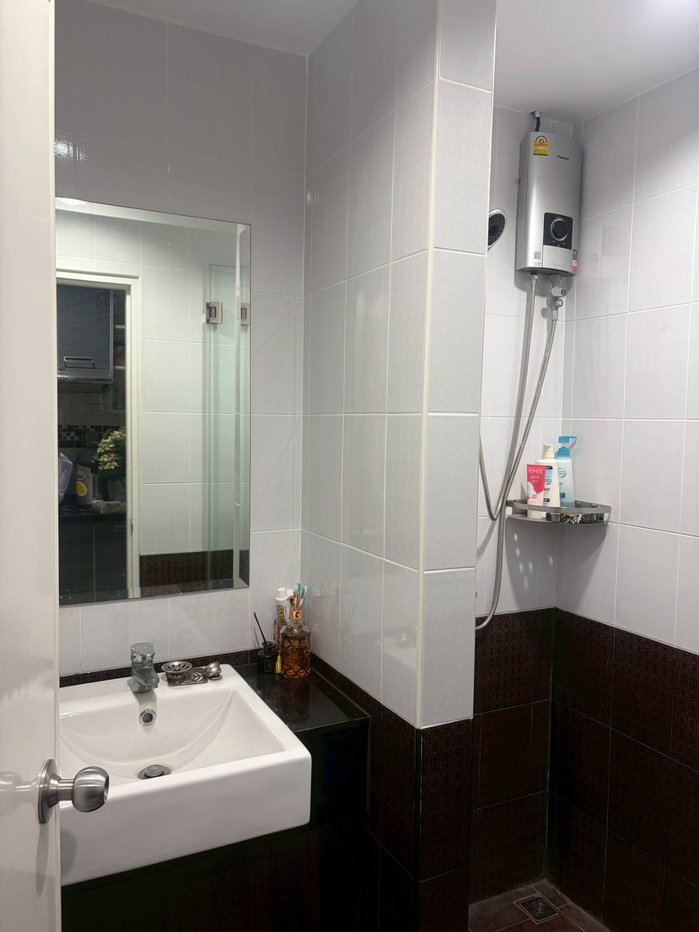 รูป ขายห้องสภาพดี แต่งพร้อม เฟอร์ครบ ราคาถูก ทำเลทอง ใกล้ ARL & MRT สายสีเหลือง สถานีหัวหมาก - รูปที่ 10/12