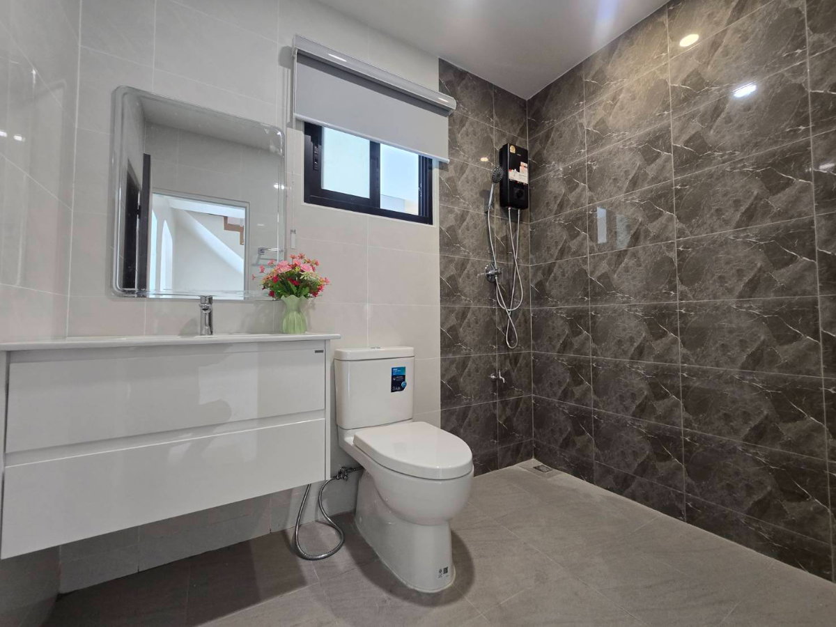 รูป บ้านแฝด2ชั้น รีโนเวทใหม่ ทำเลดีต้นโครงการ แต่งพร้อมอยู่ หมู่บ้านฟ้าปิยรมย์ เฟส6 พฤกษ์วนา ลำลูกกาคลอง6 บึงคำพร้อย ปทุมธานี แถมเฟอร์,แอร์ - รูปที่ 37/49