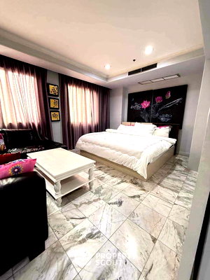 Condos for rent BTS Chit Lom : 3-BR Condo at Wittayu Complex near BTS Phloen Chit (ID 2561167)