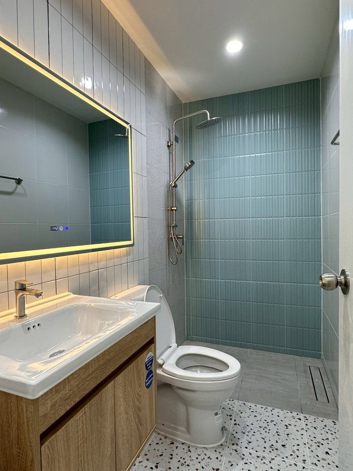 รูป R100 🏡 ขายด่วน ทาวน์เฮ้าส์ 3 ชั้น โซนสุทธิสาร–รัชดา ใกล้ MRT สุทธิสาร  เดินทางเข้าเมืองง่ายมาก เพียง 5.69 ล้านบาทเท่านั้น - รูปที่ 7/14