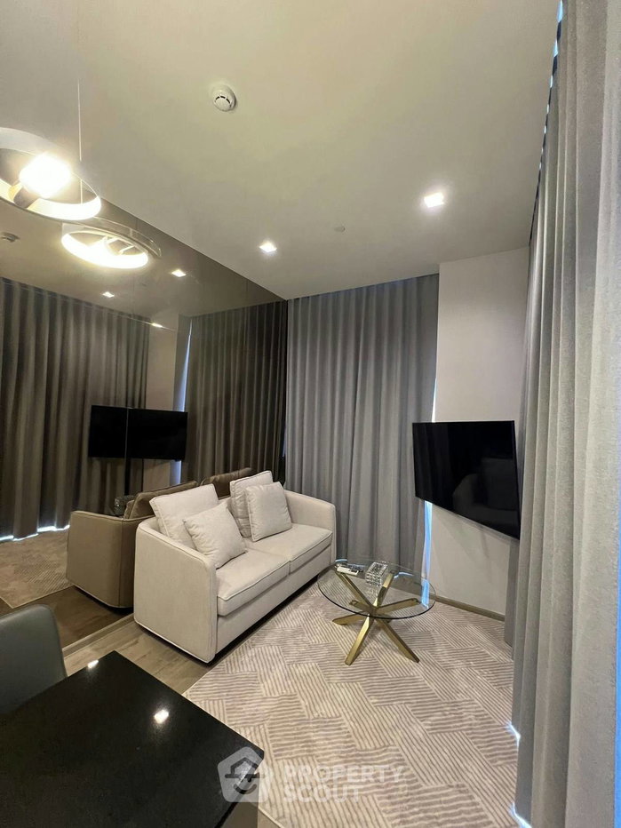 picture 30th-Floor 2-BR The Crest Park Residences Near MRT Phahon Yothin (ID 2744241) - 2/8