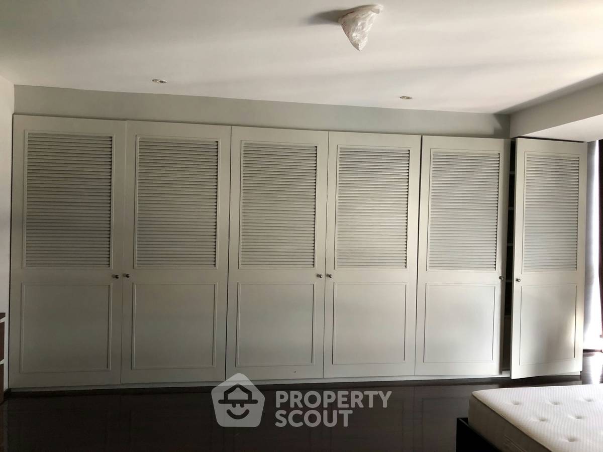 รูป คอนโด 1-ห้องนอน ที่ เออร์บานา หลังสวน คอนโดมิเนียม ใกล้ BTS ราชดำริ (ID 2742147) - รูปที่ 2/12