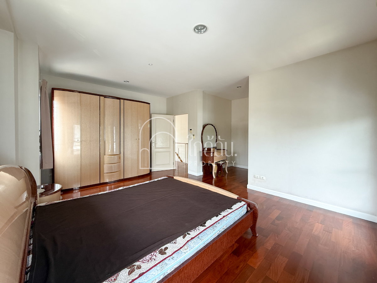 picture SALEð§Ą Nantawan Utthayan-Aksa - KC085 - 19/25