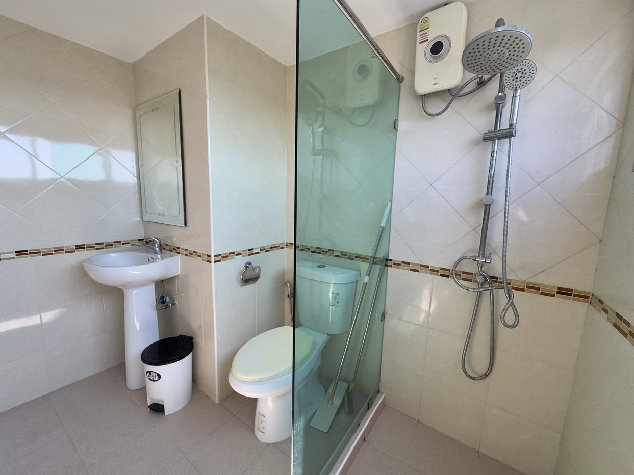 รูป 2 Bedroom Condo for Sale at Pattaya Rungfah in Central Pattaya - รูปที่ 11/11