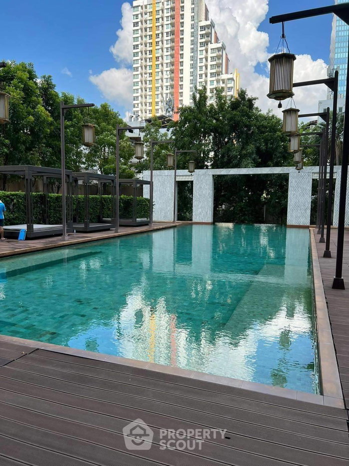 รูป ห้องชั้นสูง 1 ห้องนอน 38 ตร.ม. Rhythm Sathorn ใกล้ BTS สะพานตากสิน 300 ม. (ID 2745453) - รูปที่ 11/13