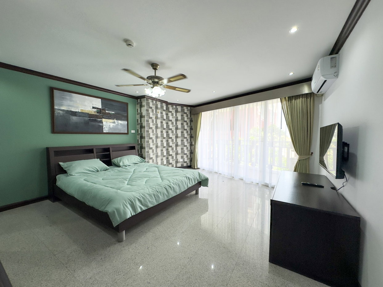 รูป 2 Bed Condo for Sale at Royal Hill Resort in Thappraya Pattaya - รูปที่ 5/20