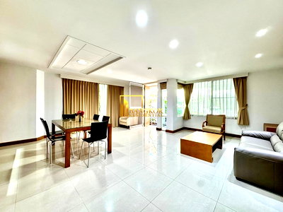 เช่าบ้านเดี่ยว ซอยทองหล่อ (สุขุมวิท 55) : Expansive 4 Bedroom House With Pool Access in Ekkamai - BR28090SH