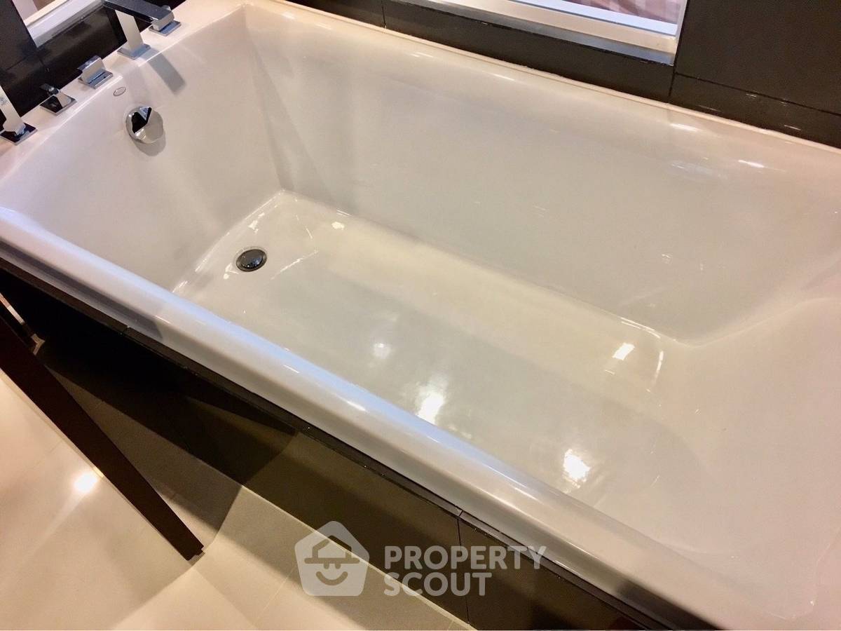 รูป คอนโด 1-ห้องนอน ที่ ริธึ่ม สาทร ใกล้ BTS สะพานตากสิน (ID 2746718) - รูปที่ 6/6