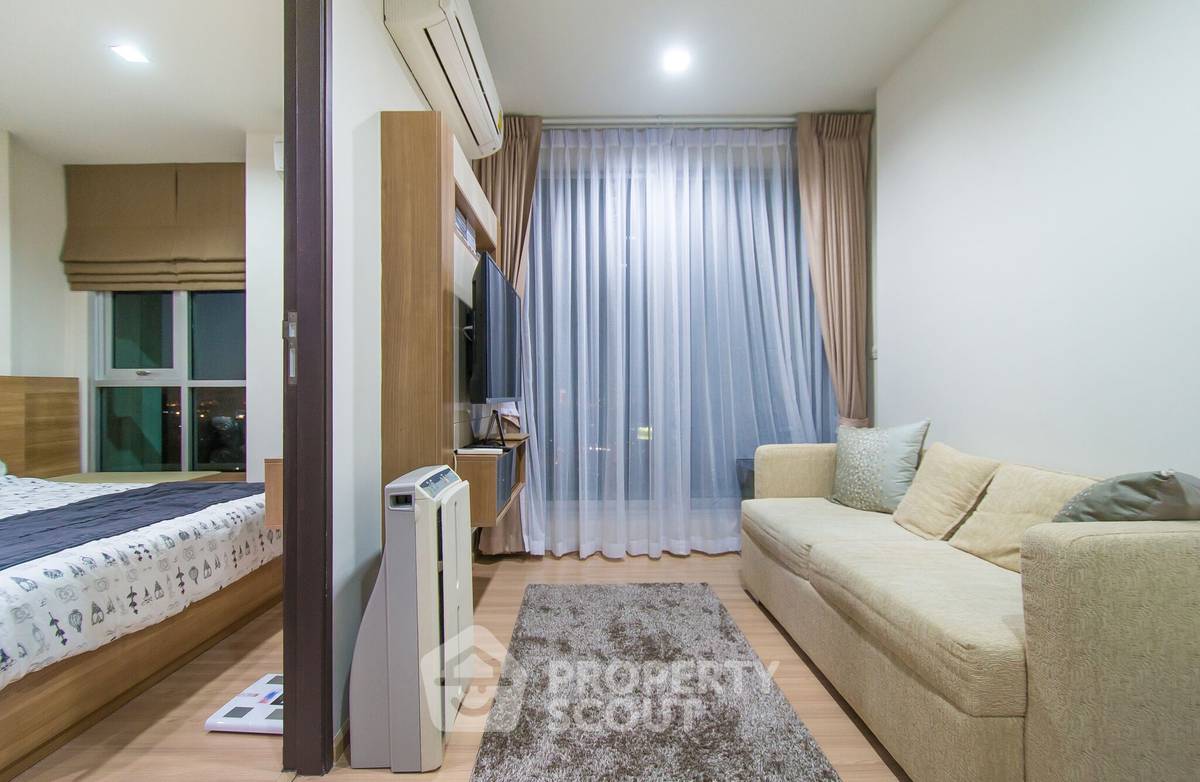 รูป คอนโด 1-ห้องนอน ที่ ริธึ่ม สาทร ใกล้ BTS สะพานตากสิน (ID 391698) - รูปที่ 2/5