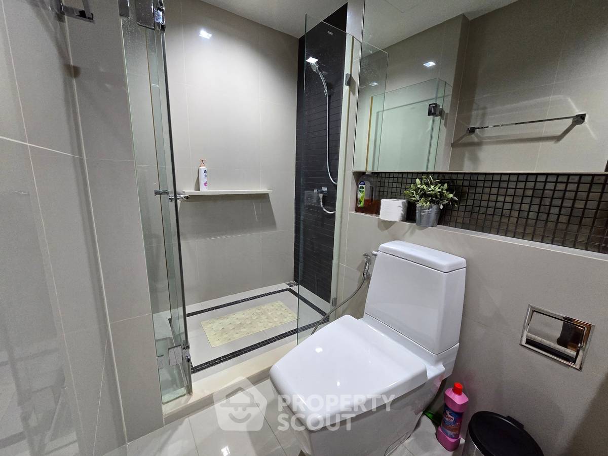 รูป คอนโด 2-ห้องนอน ที่ ริธึ่ม สาทร ใกล้ BTS สะพานตากสิน (ID 2746739) - รูปที่ 16/18