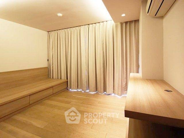 picture 2-BR Condo at Via Botani near BTS Phrom Phong (ID 2744563) - 4/9