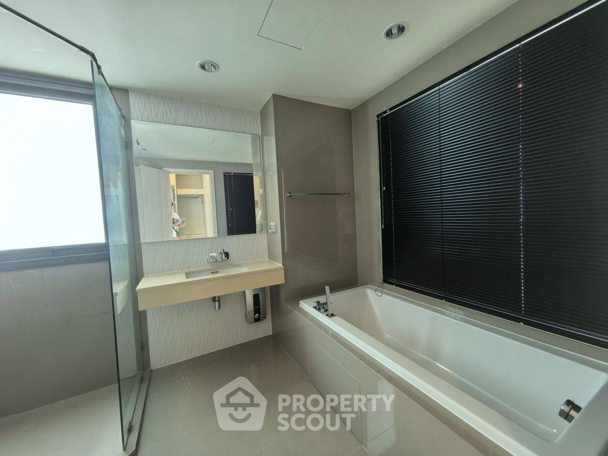 รูป คอนโด 2-ห้องนอน ที่ ริทึ่ม สุขุมวิท42 ใกล้ BTS เอกมัย (ID 2193894) - รูปที่ 12/15