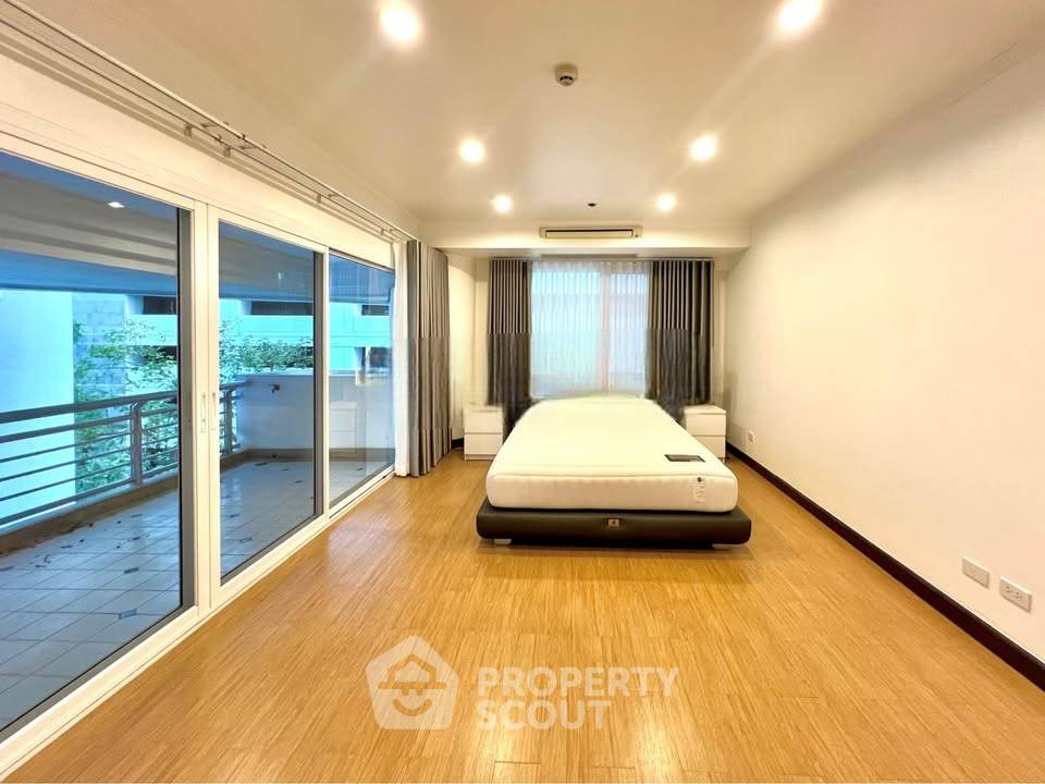 รูป คอนโด 2-ห้องนอน ที่ เลอ รัฟฟิเน่ สุขุมวิท 24 คอนโดมิเนียม ใกล้ BTS พร้อมพงษ์ (ID 2742213) - รูปที่ 1/3