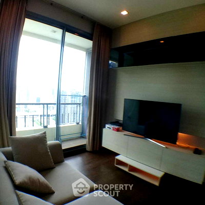 คอนโดให้เช่า : คอนโด 2-ห้องนอน ที่ คิว อโศก ใกล้ MRT เพชรบุรี (ID 2744376)