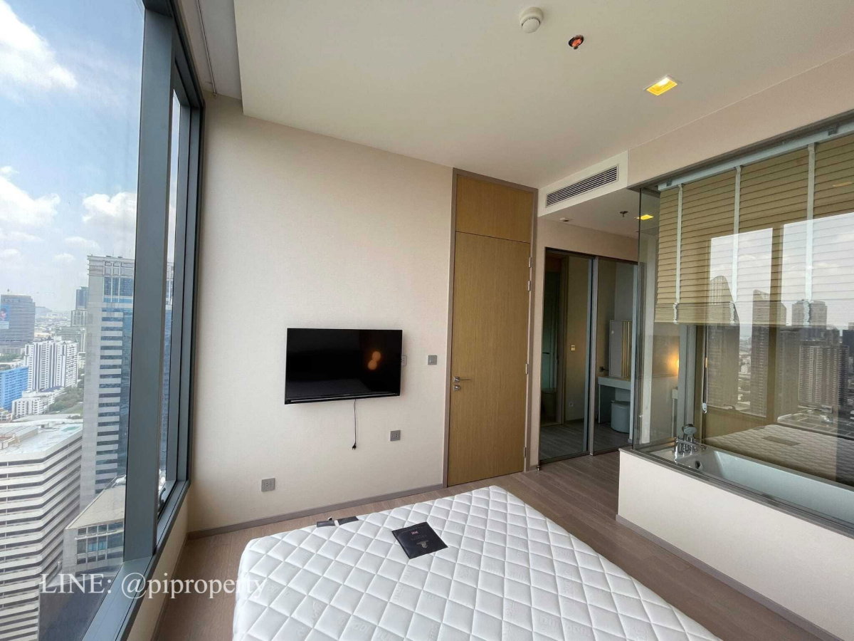 รูป ให้เช่าห้องชุด 1 ห้องนอน ตกแต่งครบครัน ที่ Esse Asoke ชั้นสูง หันหน้าไปทางทิศเหนือ อากาศเย็นสบาย ทำเลดีเยี่ยมในย่านอโศก ใกล้รถไฟฟ้า BTS และ MRT - รูปที่ 8/31