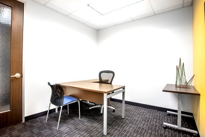 Office for rent Chalermkarnchana Rayong College : Fully serviced private office space for you and your team in HQ The Metropolis Samrong