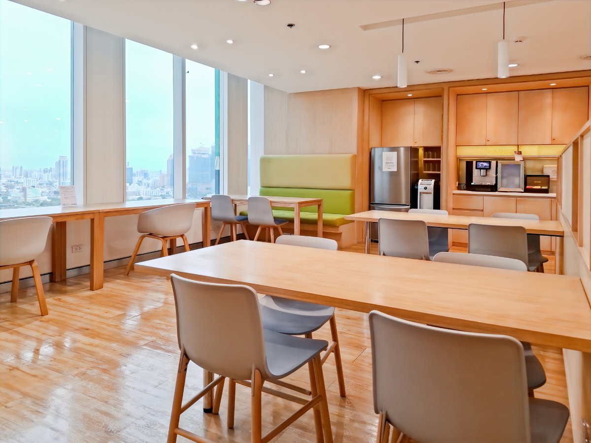 picture Fully serviced private office space for you and your team in Regus Interchange 21 - 5/5
