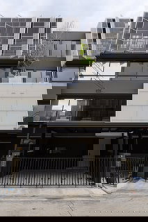 รูปภาพ MTR32 บ้านใหม่สไตล์ Loft 3 ชั้นครึ่ง! เช่า NUE HYBE สุขสวัสดิ์ ติดถนนใหญ่ เลี้ยงสัตว์ได้ ใกล้ทางด่วนเข้าสาทร 