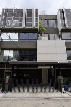 MTR32 บ้านใหม่สไตล์ Loft 3 ชั้นครึ่ง! เช่า NUE HYBE สุขสวัสดิ์ ติดถนนใหญ่ เลี้ยงสัตว์ได้ ใกล้ทางด่วนเข้าสาทร