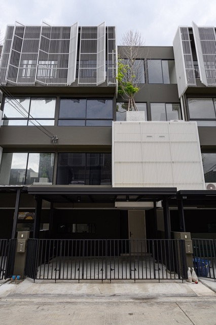รูป MTR32 บ้านใหม่สไตล์ Loft 3 ชั้นครึ่ง! เช่า NUE HYBE สุขสวัสดิ์ ติดถนนใหญ่ เลี้ยงสัตว์ได้ ใกล้ทางด่วนเข้าสาทร  - รูปที่ 1/11
