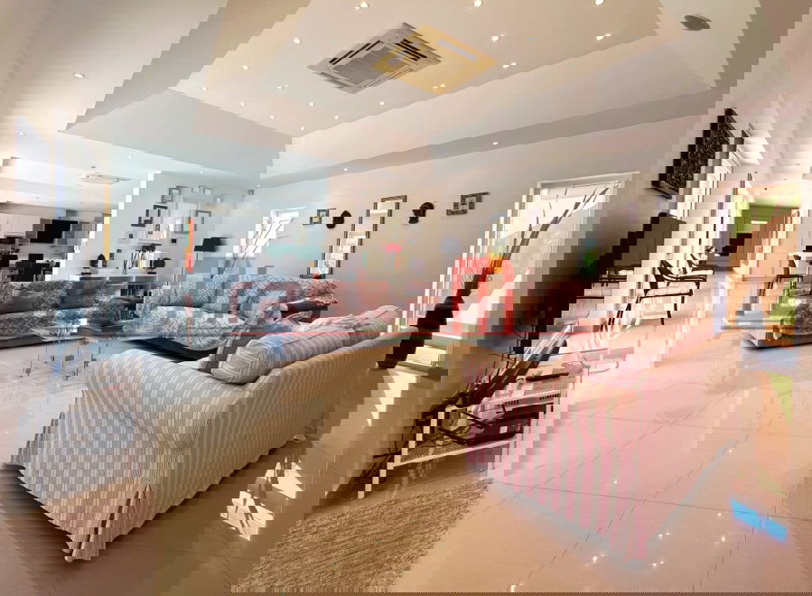 รูป KT0305📲LineID @556ryccg🏊Pool Villa🌴Sedona Villas1 ที่ดิน 960ตรม 3ห้องนอน 1แม่บ้าน ใกล้ทางหลวง36, อ่างเก็บน้ำมาบประชัน - รูปที่ 2/17