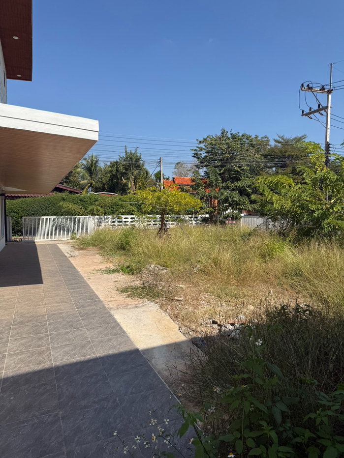 รูป ขายบ้านเดี่ยว 2 ชั้น 100 ตร.ว. บ้านรีโนเวทใหม่ ติดถนนริมโขง 2 ข้างแปลงมุม ทำเลหายาก - รูปที่ 9/14