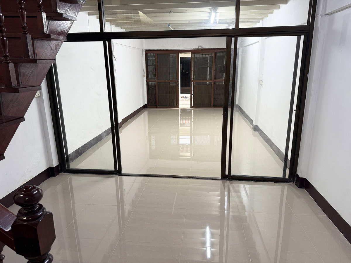 รูป ขายทาวน์เฮ้าส์พร้อมอยู่ ซอยพิบูลอุปถัมภ์ แขวงสามเสนนอก เขตห้วยขวาง กรุงเทพฯ 3 นอน 2 น้ำ - รูปที่ 5/11